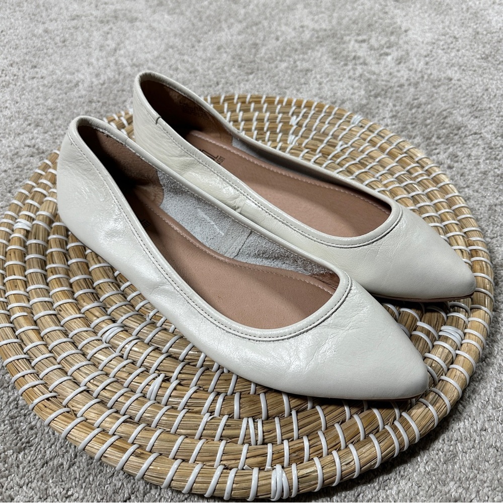 Miz Mooz Cream pointed toe Leather Flats